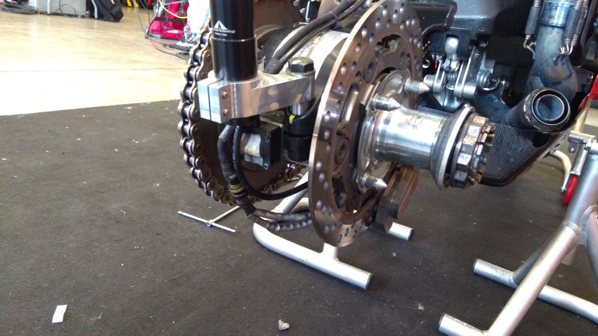 Oversuspension by Supreme Technology